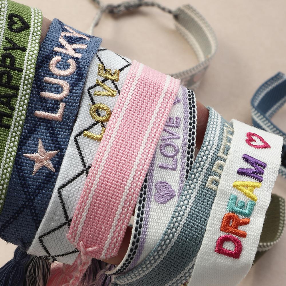 Embroidery Letter N - Braccialetto Intrecciato Fatto a Mano con
