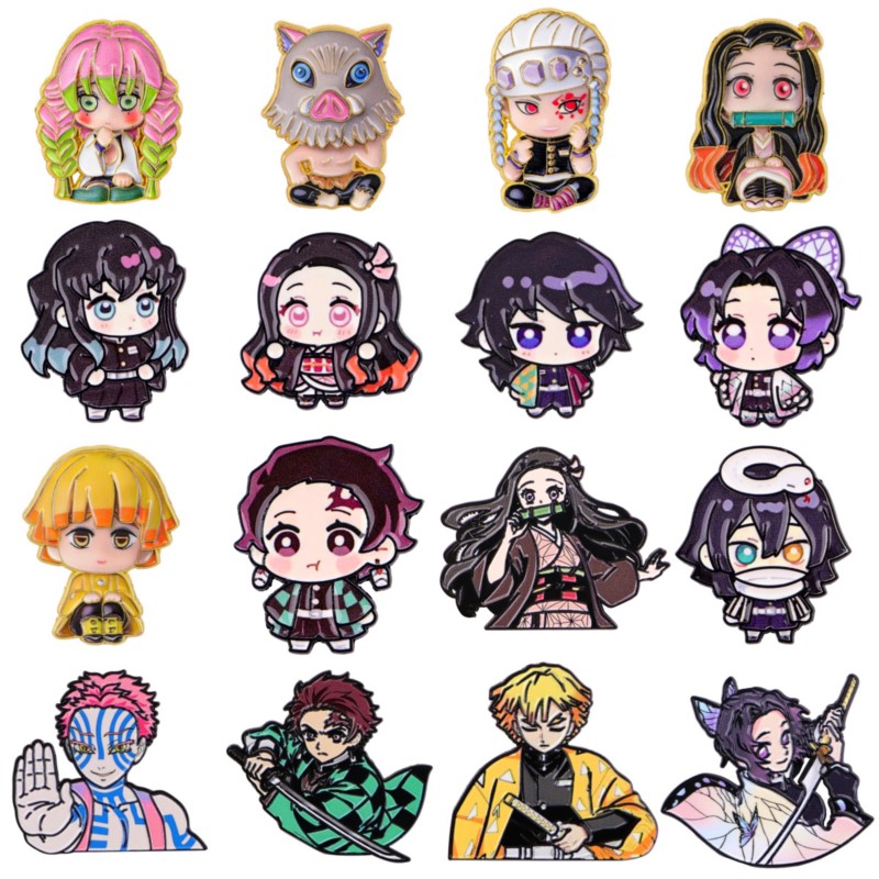 Embroidery Textile - Spille in smalto con personaggi anime