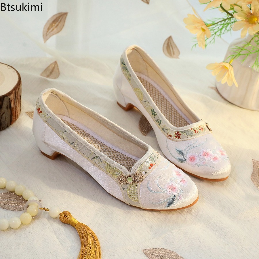 Nuove Scarpe da Donna 2026 Sti - Embroidery Shoes recensione e prezzo
