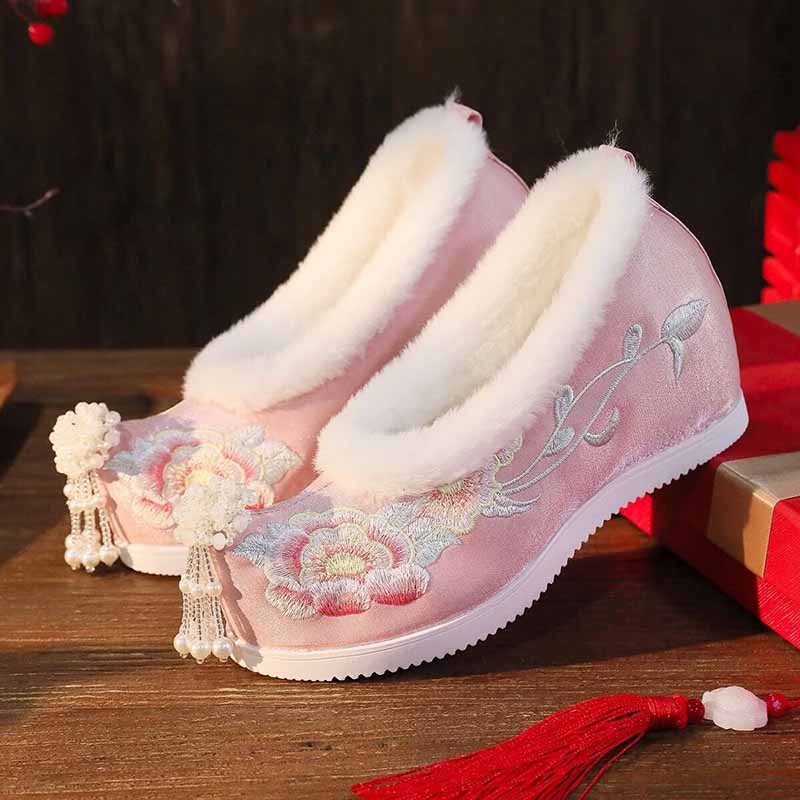 Taglie forti da donna 41 #   S - Embroidery Shoes recensione e prezzo