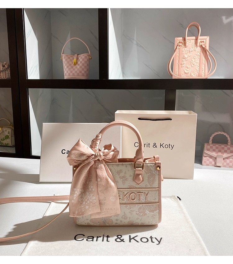 Borsa tote casual con ricamo d - Embroidery Texture recensione e prezzo