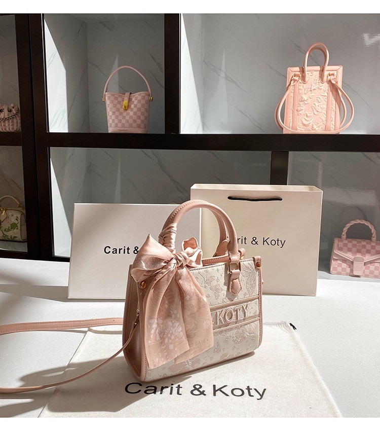Borsa tote casual con ricamo d - Embroidery Texture recensione e prezzo