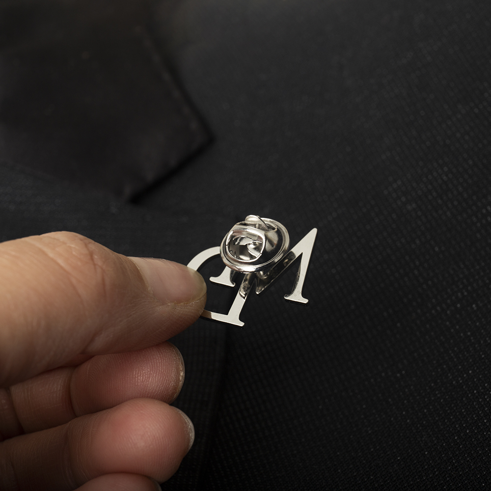 Tangula Spilla con iniziali pe - Embroidery Initials recensione e prezzo