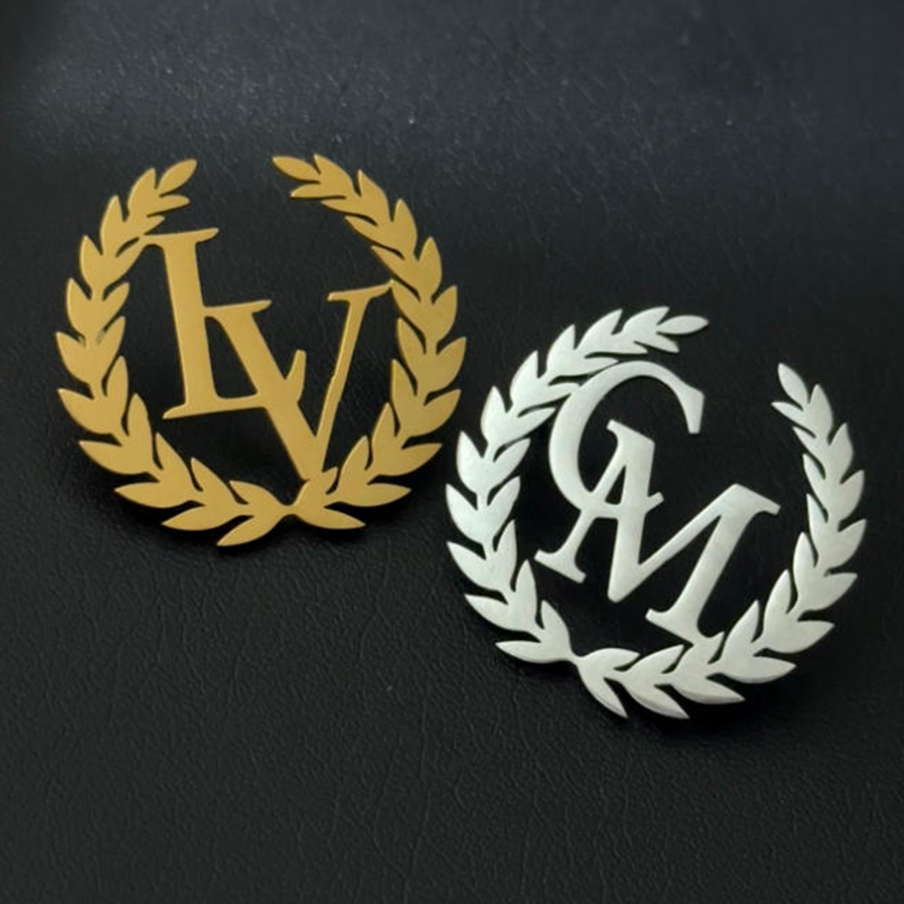 Spilla personalizzata, spilla  - Embroidery Initials recensione e prezzo