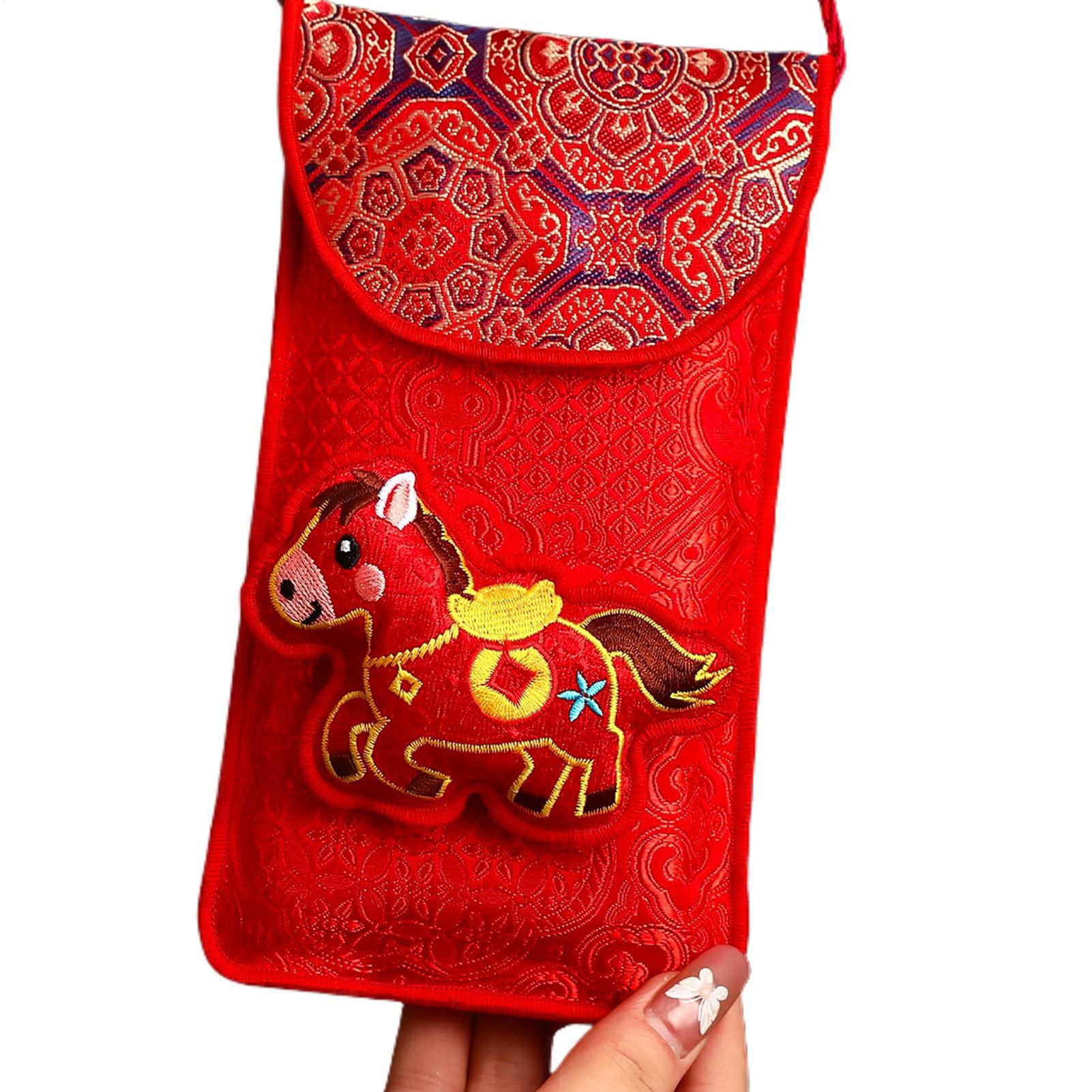 Busta rossa in tessuto ricamat - Embroidery Horse recensione e prezzo