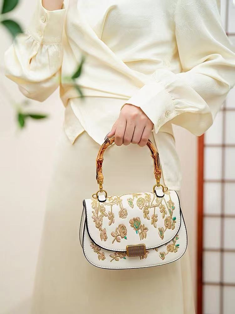 Borsa da Donna di Alta Qualità - Embroidery Texture recensione e prezzo